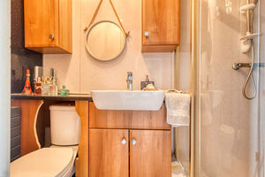 Master Ensuite- click for photo gallery